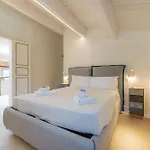 Torre Anna - Historical Tower - Private Pool & Jacuzzi Urbisaglia