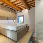 Torre Anna - Historical Tower - Private Pool & Jacuzzi Urbisaglia