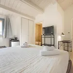 Torre Anna - Historical Tower - Private Pool & Jacuzzi Villa