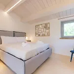 Villa Torre Anna - Historical Tower - Private Pool & Jacuzzi *
