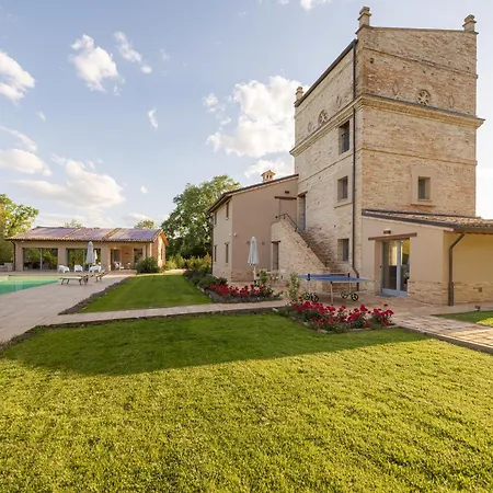 Villa Torre Anna - Historical Tower - Private Pool & Jacuzzi Urbisaglia