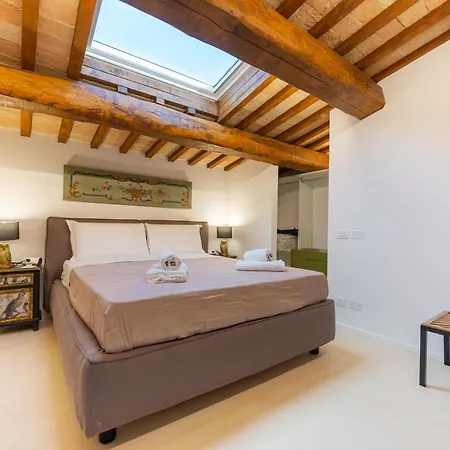 Villa Torre Anna - Historical Tower - Private Pool & Jacuzzi