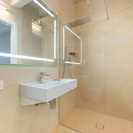 Torre Anna - Historical Tower - Private Pool & Jacuzzi