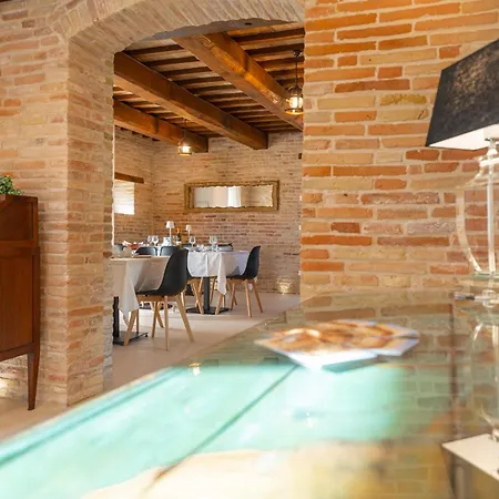 Villa Torre Anna - Historical Tower - Private Pool & Jacuzzi Urbisaglia