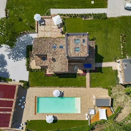 Villa Torre Anna - Historical Tower - Private Pool & Jacuzzi