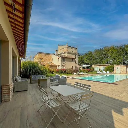 Villa Torre Anna - Historical Tower - Private Pool & Jacuzzi Urbisaglia
